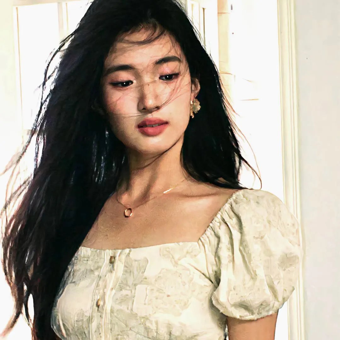 摩纳哥女孩封面